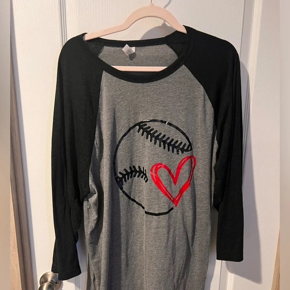 Source Unknown Tops - Custom made 2xl baseball love tshirt long sleeves.